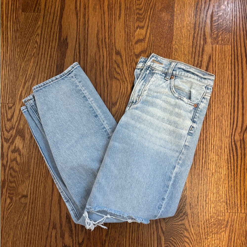 American eagle light blue jeans